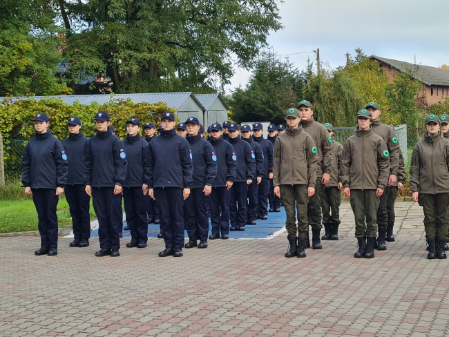 Uroczystość ślubowania i pasowania uczniów klas mundurowych